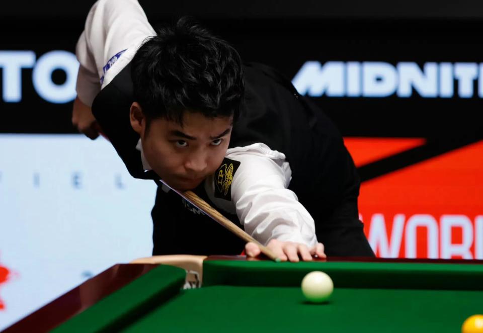 仅显示了他 仅显示了他