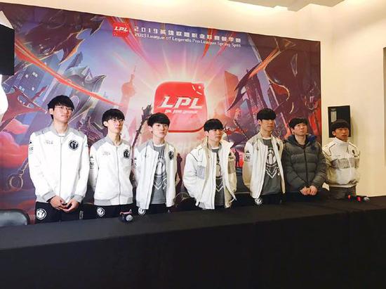 不容小觑 不容小觑