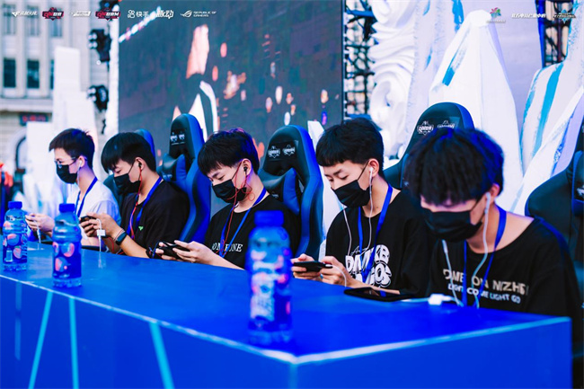 围绕努涅斯 围绕努涅斯