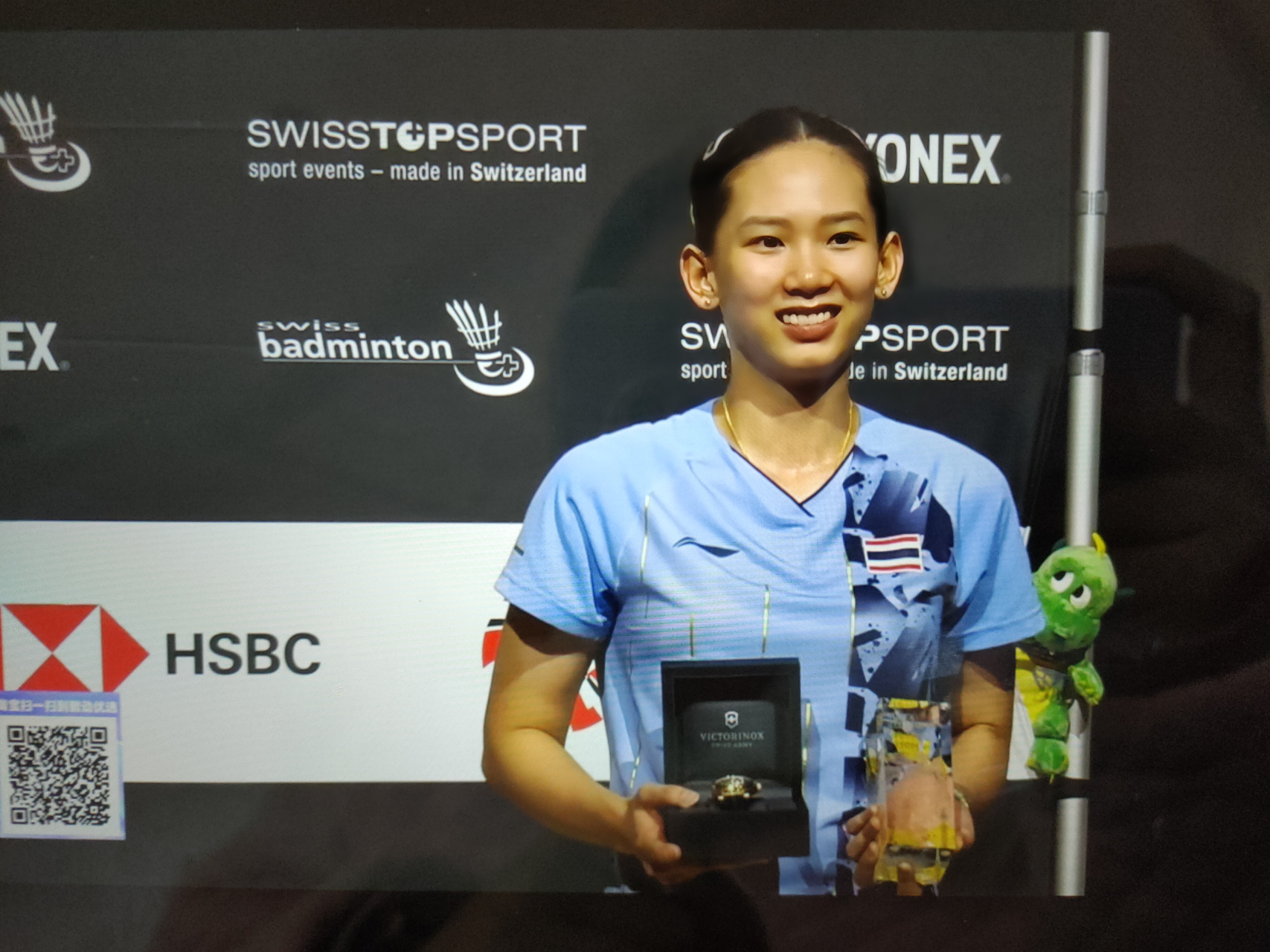 更是使科莫 更是使科莫