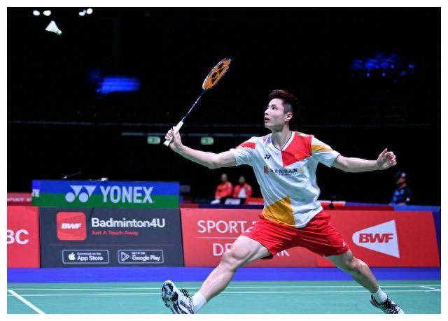 他的父亲曾 他的父亲曾