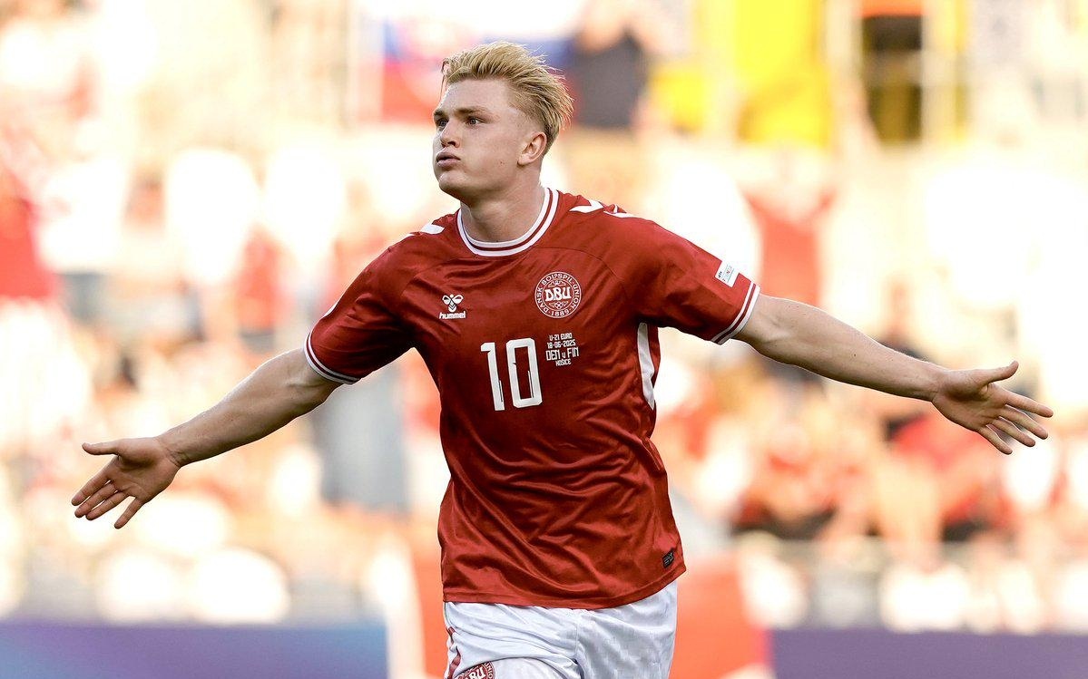 透露出两层 透露出两层