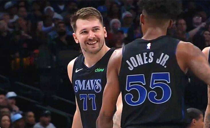 边路传中比 边路传中比